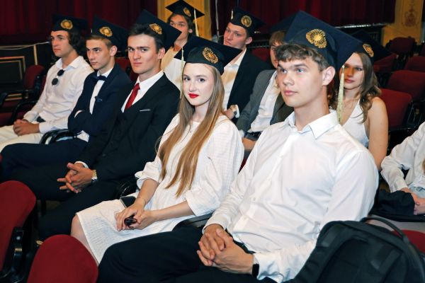 Zakończenie kursu "zerówka" Studium Kultury i Języka Polskiego dla Obcokrajowców [fot. Andrzej Romański] Kliknij, aby powiększyć zdjęcie
