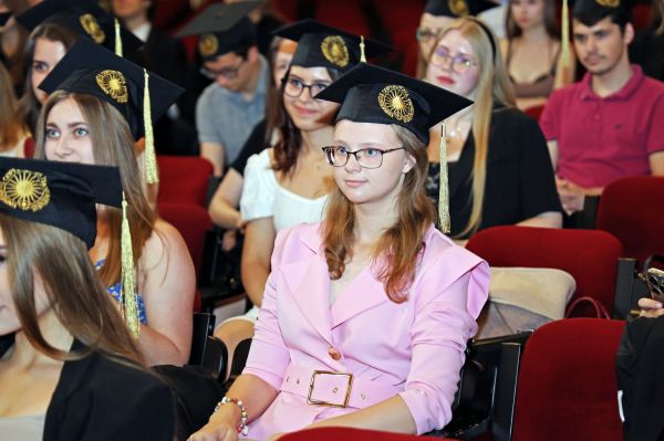 Zakończenie kursu "zerówka" Studium Kultury i Języka Polskiego dla Obcokrajowców [fot. Andrzej Romański] Kliknij, aby powiększyć zdjęcie