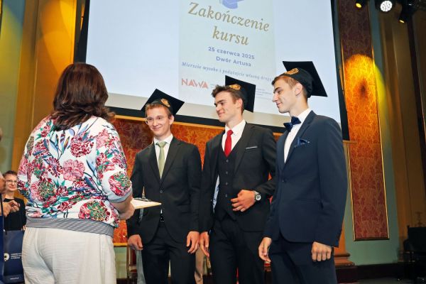 Zakończenie kursu "zerówka" Studium Kultury i Języka Polskiego dla Obcokrajowców [fot. Andrzej Romański] Kliknij, aby powiększyć zdjęcie