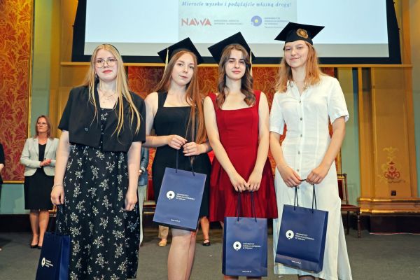 Zakończenie kursu "zerówka" Studium Kultury i Języka Polskiego dla Obcokrajowców [fot. Andrzej Romański] Kliknij, aby powiększyć zdjęcie