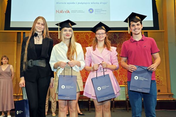 Zakończenie kursu "zerówka" Studium Kultury i Języka Polskiego dla Obcokrajowców [fot. Andrzej Romański] Kliknij, aby powiększyć zdjęcie