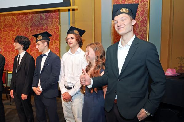 Zakończenie kursu "zerówka" Studium Kultury i Języka Polskiego dla Obcokrajowców [fot. Andrzej Romański] Kliknij, aby powiększyć zdjęcie