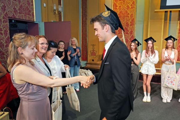 Zakończenie kursu "zerówka" Studium Kultury i Języka Polskiego dla Obcokrajowców [fot. Andrzej Romański] Kliknij, aby powiększyć zdjęcie