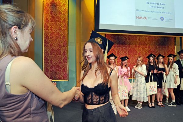 Zakończenie kursu "zerówka" Studium Kultury i Języka Polskiego dla Obcokrajowców [fot. Andrzej Romański] Kliknij, aby powiększyć zdjęcie