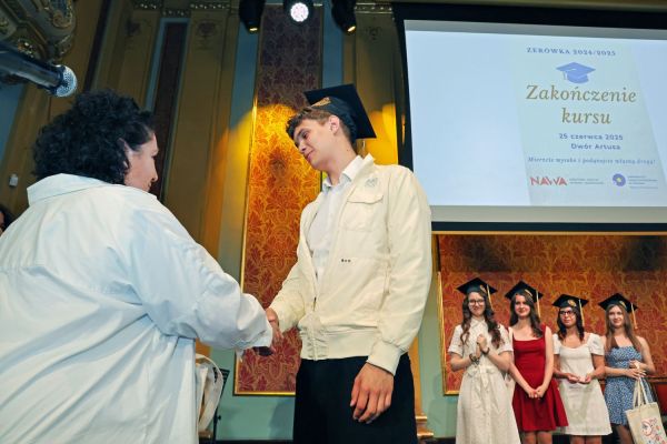 Zakończenie kursu "zerówka" Studium Kultury i Języka Polskiego dla Obcokrajowców [fot. Andrzej Romański] Kliknij, aby powiększyć zdjęcie