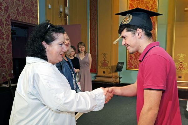 Zakończenie kursu "zerówka" Studium Kultury i Języka Polskiego dla Obcokrajowców [fot. Andrzej Romański] Kliknij, aby powiększyć zdjęcie