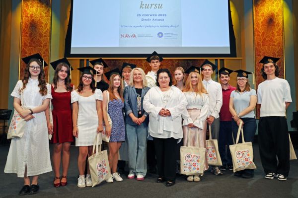 Zakończenie kursu "zerówka" Studium Kultury i Języka Polskiego dla Obcokrajowców [fot. Andrzej Romański] Kliknij, aby powiększyć zdjęcie