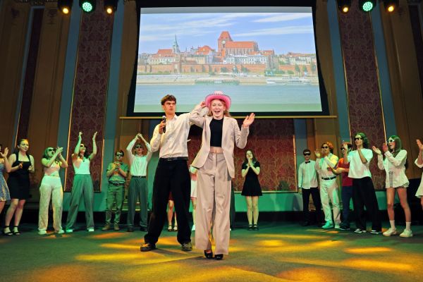 Zakończenie kursu "zerówka" Studium Kultury i Języka Polskiego dla Obcokrajowców [fot. Andrzej Romański] Kliknij, aby powiększyć zdjęcie