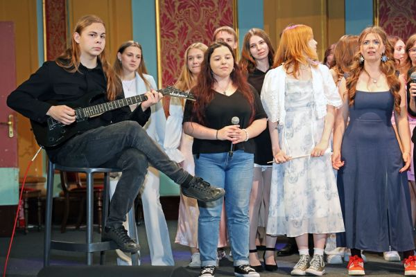 Zakończenie kursu "zerówka" Studium Kultury i Języka Polskiego dla Obcokrajowców [fot. Andrzej Romański] Kliknij, aby powiększyć zdjęcie