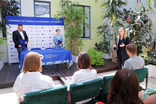 Umowa w spr obiegu papieru z firmą Miklan-Ryza  (ICNT, 01.07.2025) [fot. Andrzej Romański] Kliknij, aby powiększyć zdjęcie