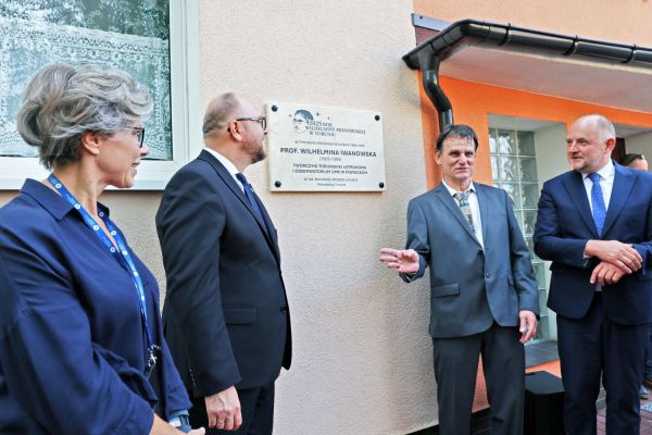 Obchody 120. rocznicy urodzin prof. Wilhelminy Iwanowskiej (2.09.2025) [fot. Andrzej Romański] Kliknij, aby powiększyć zdjęcie