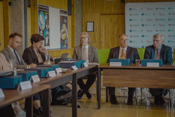  Kliknij, aby powiększyć zdjęcie