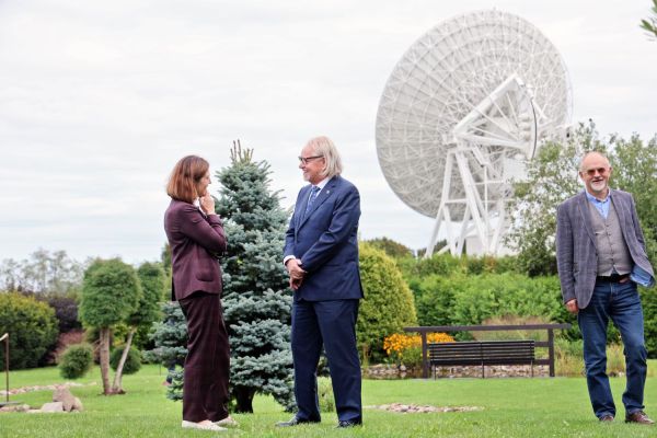 Umowa o powołaniu Polskiego Konsorcjum projektu SKA Observatory (SKAO) (Piwnice.15.09.2025) [fot. Andrzej Romański] Kliknij, aby powiększyć zdjęcie