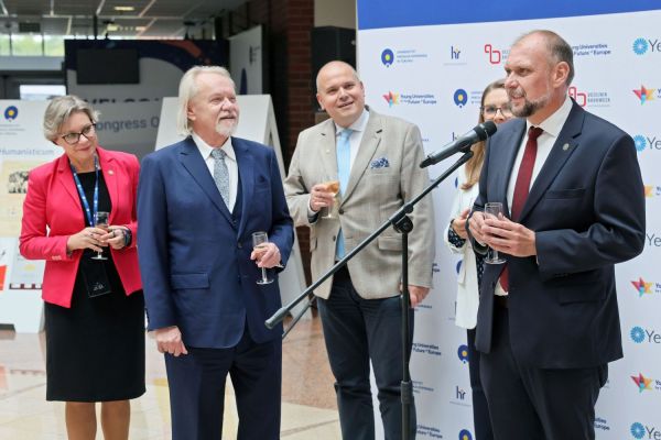  Kliknij, aby powiększyć zdjęcie