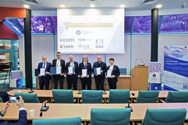  Kliknij, aby powiększyć zdjęcie