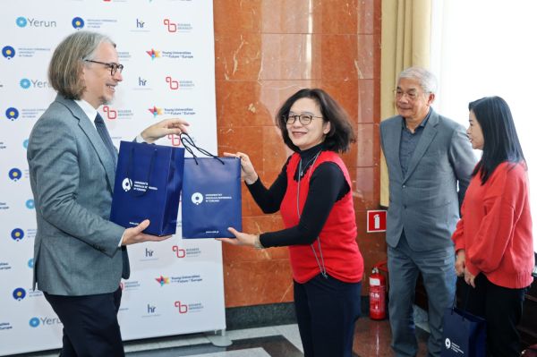  Kliknij, aby powiększyć zdjęcie