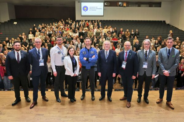 Astronauta Sławosz Uznański-Wiśniewski na UMK (Aula UMK, 20.11.2025) [fot. Andrzej Romański] Kliknij, aby powiększyć zdjęcie