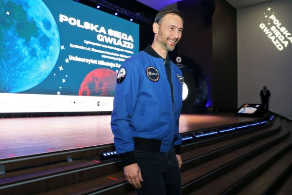 Astronauta Sławosz Uznański-Wiśniewski na UMK (Aula UMK, 20.11.2025) [fot. Andrzej Romański] Kliknij, aby powiększyć zdjęcie