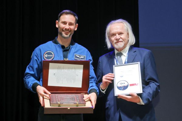 Astronauta Sławosz Uznański-Wiśniewski na UMK (Aula UMK, 20.11.2025) [fot. Andrzej Romański] Kliknij, aby powiększyć zdjęcie