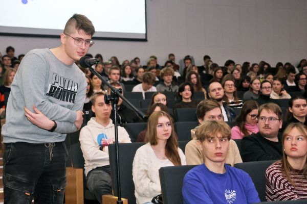 Astronauta Sławosz Uznański-Wiśniewski na UMK (Aula UMK, 20.11.2025) [fot. Andrzej Romański] Kliknij, aby powiększyć zdjęcie