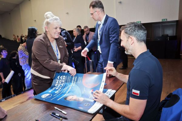 Astronauta Sławosz Uznański-Wiśniewski na UMK (Aula UMK, 20.11.2025) [fot. Andrzej Romański] Kliknij, aby powiększyć zdjęcie
