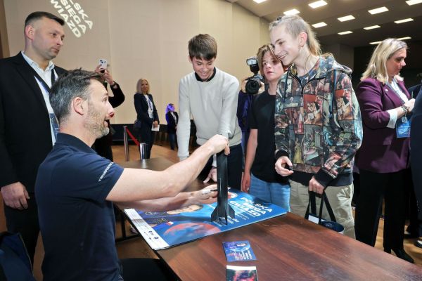 Astronauta Sławosz Uznański-Wiśniewski na UMK (Aula UMK, 20.11.2025) [fot. Andrzej Romański] Kliknij, aby powiększyć zdjęcie