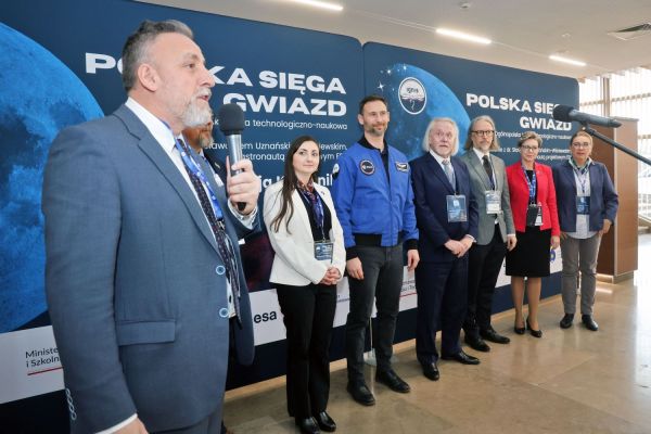 Astronauta Sławosz Uznański-Wiśniewski na UMK (Aula UMK, 20.11.2025) [fot. Andrzej Romański] Kliknij, aby powiększyć zdjęcie