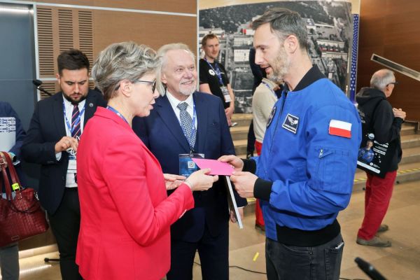 Astronauta Sławosz Uznański-Wiśniewski na UMK (Aula UMK, 20.11.2025) [fot. Andrzej Romański] Kliknij, aby powiększyć zdjęcie