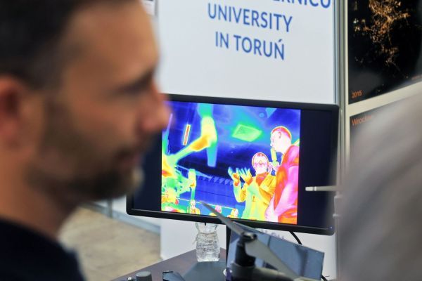 Astronauta Sławosz Uznański-Wiśniewski na UMK (Aula UMK, 20.11.2025) [fot. Andrzej Romański] Kliknij, aby powiększyć zdjęcie