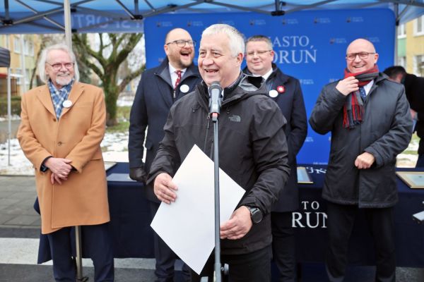 Rondo Toruńskich Polarników uroczystość nadania imienia (3.12.2025) [fot. Andrzej Romański] Kliknij, aby powiększyć zdjęcie