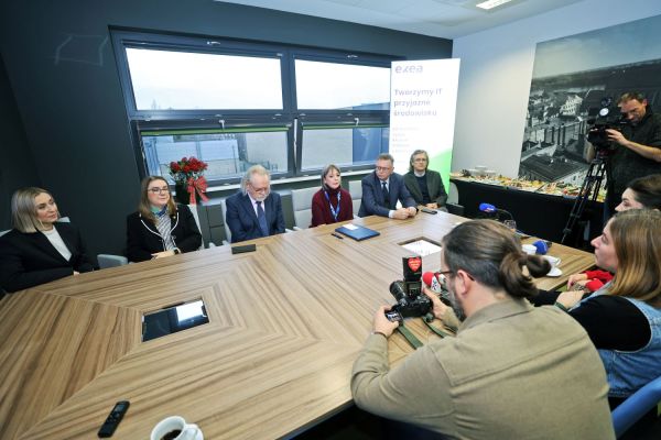 Umowa z firmą EXEA (9.12.2025) [fot. Andrzej Romański] Kliknij, aby powiększyć zdjęcie