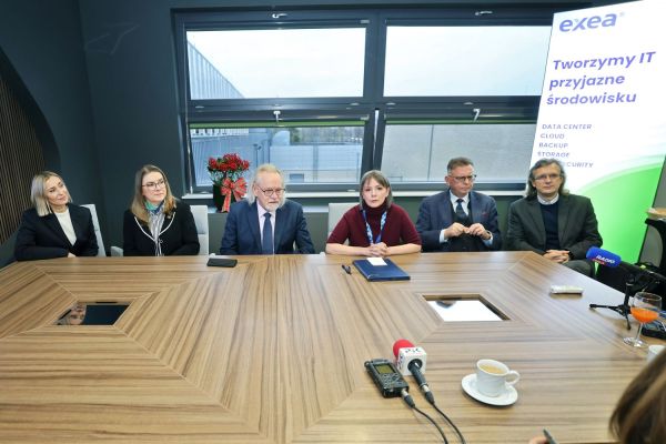 Umowa z firmą EXEA (9.12.2025) [fot. Andrzej Romański] Kliknij, aby powiększyć zdjęcie