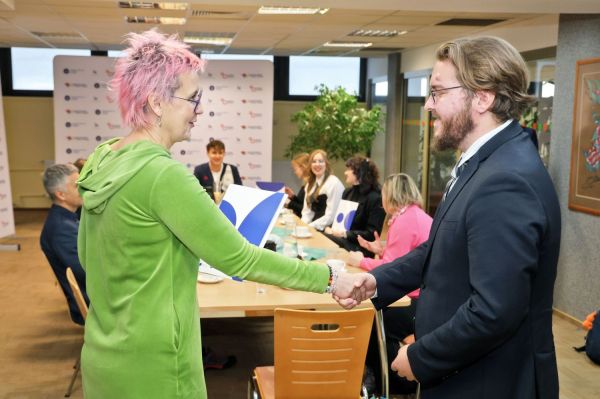  Kliknij, aby powiększyć zdjęcie