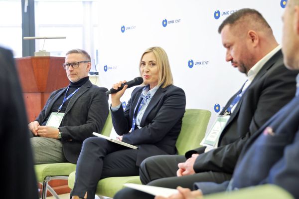 Panel ekspercki dotyczący gospodarki obiegu zamkniętego [fot. Andrzej Romański] Kliknij, aby powiększyć zdjęcie