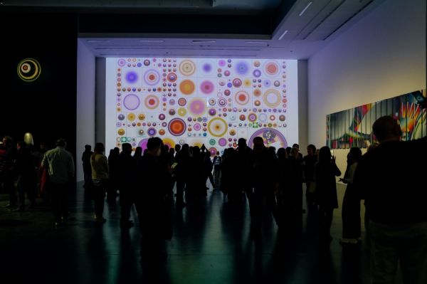 Wernisaż wystawy Stefan Knapp – alchemik i wizjoner [fot. Katarzyna Szymańska / Centrum Sztuki Współczesnej "Znaki Czasu" w Toruniu] Kliknij, aby powiększyć zdjęcie