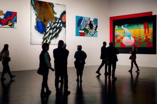 Wernisaż wystawy Stefan Knapp – alchemik i wizjoner [fot. Katarzyna Szymańska / Centrum Sztuki Współczesnej "Znaki Czasu" w Toruniu] Kliknij, aby powiększyć zdjęcie