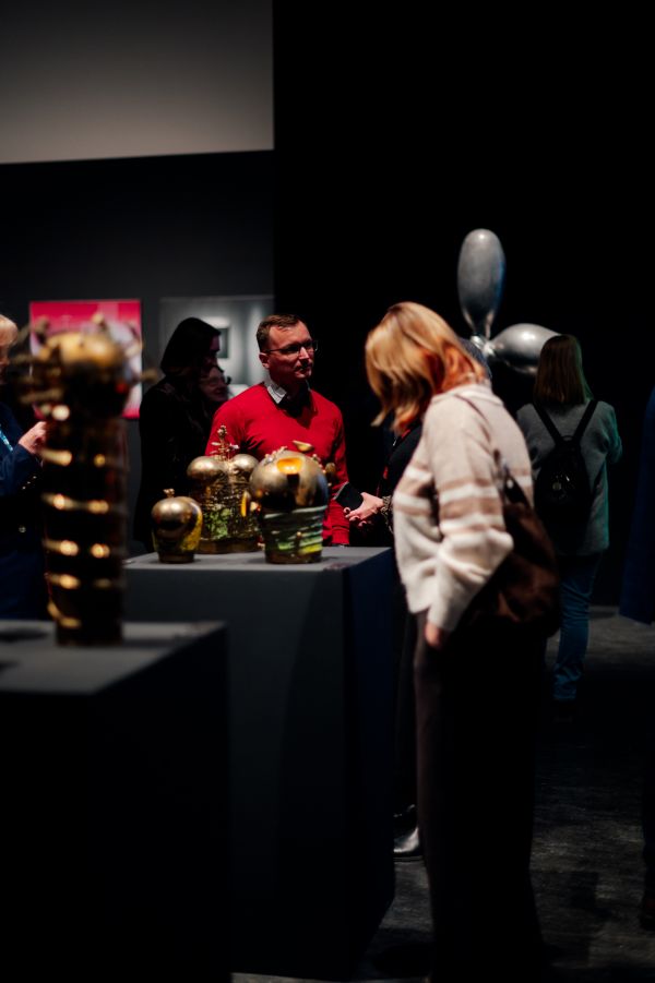 Wernisaż wystawy Stefan Knapp – alchemik i wizjoner [fot. Katarzyna Szymańska / Centrum Sztuki Współczesnej "Znaki Czasu" w Toruniu] Kliknij, aby powiększyć zdjęcie