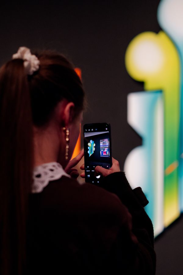 Wernisaż wystawy Stefan Knapp – alchemik i wizjoner [fot. Katarzyna Szymańska / Centrum Sztuki Współczesnej "Znaki Czasu" w Toruniu] Kliknij, aby powiększyć zdjęcie