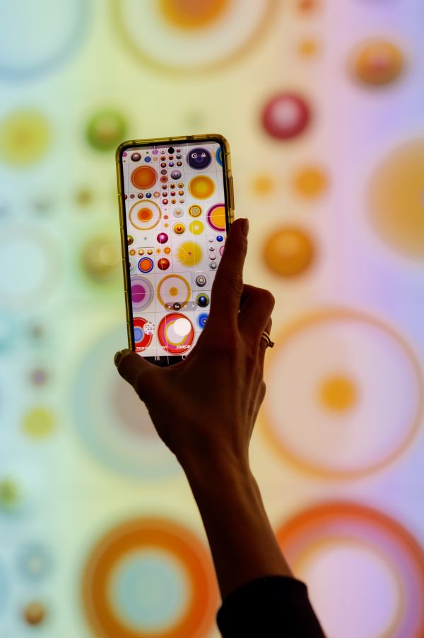 Wernisaż wystawy Stefan Knapp – alchemik i wizjoner [fot. Katarzyna Szymańska / Centrum Sztuki Współczesnej "Znaki Czasu" w Toruniu] Kliknij, aby powiększyć zdjęcie