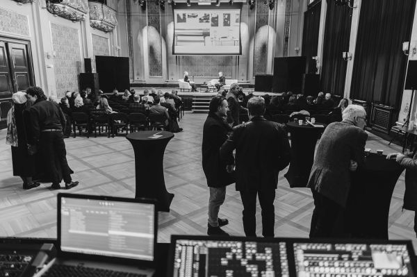 Sesja naukowa [Jakub Wawrzak] Kliknij, aby powiększyć zdjęcie