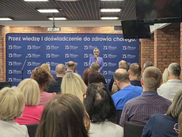 Wręczenie certyfikatu akredytacyjnego dla Szpital Uniwersytecki nr 2 im. dr. Jana Biziela [fot.  Nadesłane] Kliknij, aby powiększyć zdjęcie