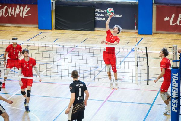 54. Turniej Kopernikański  w siatkówkę (13-15.03.2026, Uniwersyteckie Centrum Sportowe) [fot. Andrzej Romański] Kliknij, aby powiększyć zdjęcie