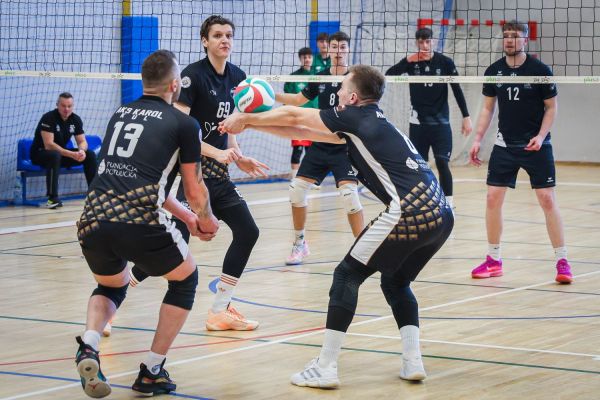 54. Turniej Kopernikański  w siatkówkę (13-15.03.2026, Uniwersyteckie Centrum Sportowe) [fot. Andrzej Romański] Kliknij, aby powiększyć zdjęcie