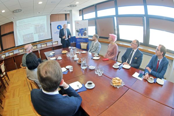 Spotkanie dotyczące działań RODM w województwach kujawsko-pomorskim i wielkopolskim [fot. Andrzej Romański] Kliknij, aby powiększyć zdjęcie