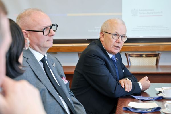 Spotkanie dotyczące działań RODM w województwach kujawsko-pomorskim i wielkopolskim [fot. Andrzej Romański] Kliknij, aby powiększyć zdjęcie