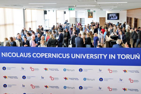  Kliknij, aby powiększyć zdjęcie