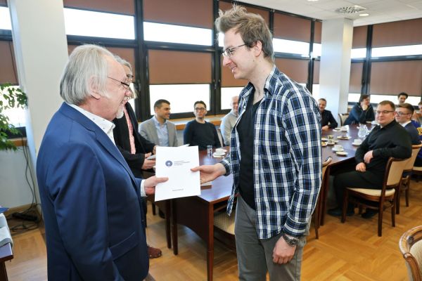  Click to enlarge image