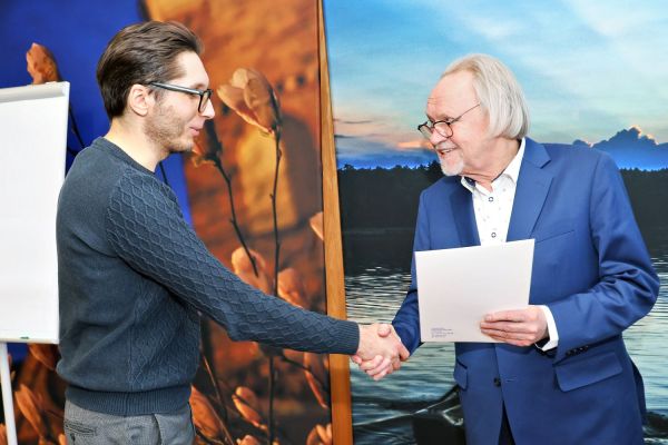  Click to enlarge image