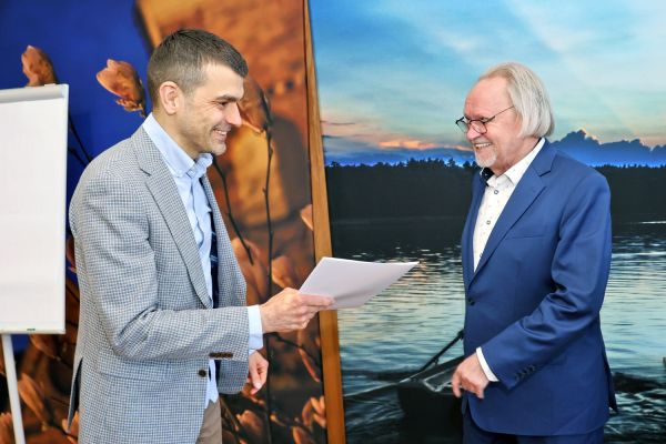  Click to enlarge image