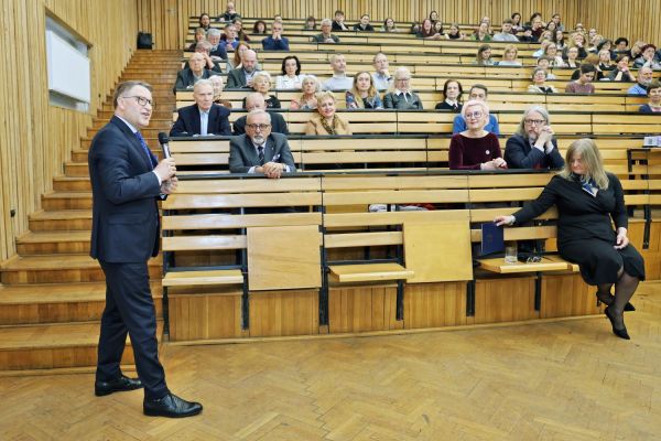 Wykład im prof. Antoniego Basińskiego prof. Teofila Jesionowskiego (Wydział Chemii, 8.04.2026) [fot. Andrzej Romański] Kliknij, aby powiększyć zdjęcie